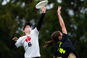 Riot's Sarah "Surge" Griffith in the 2016 Club Championships final. Photo: Jeff Bell -- UltiPhotos.com